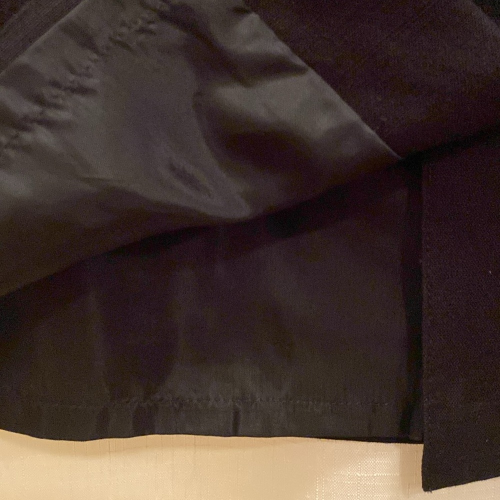 Woman’s Harvey’ Bernard Classic Pencil Skirt, Size 8 - Picture 2 of 3